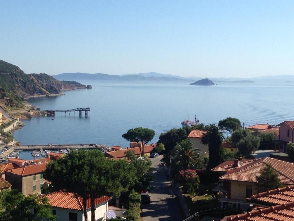 Appartamenti Estivi Anna E Pino Rio Marina Bagian luar foto