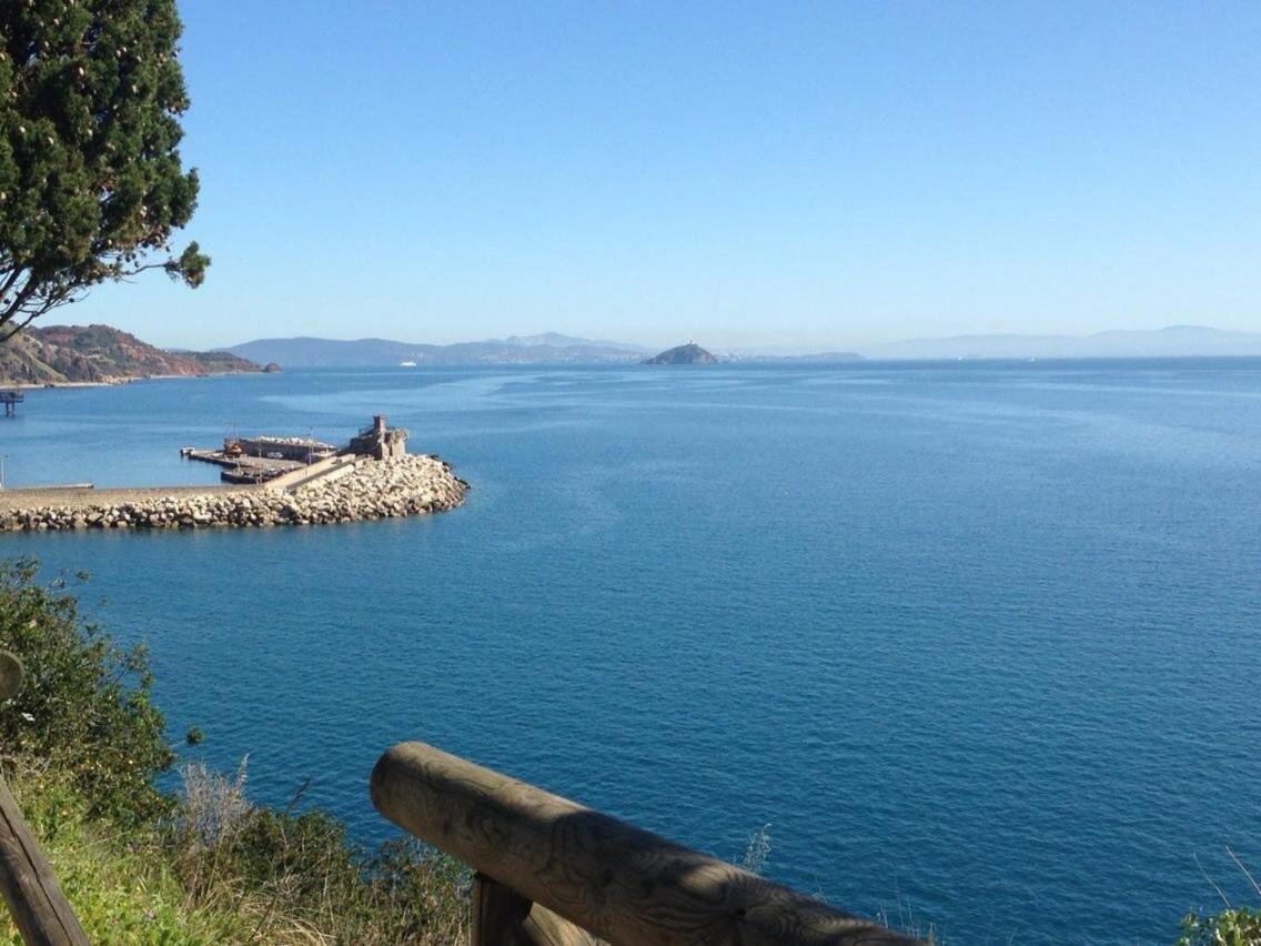 Appartamenti Estivi Anna E Pino Rio Marina Bagian luar foto