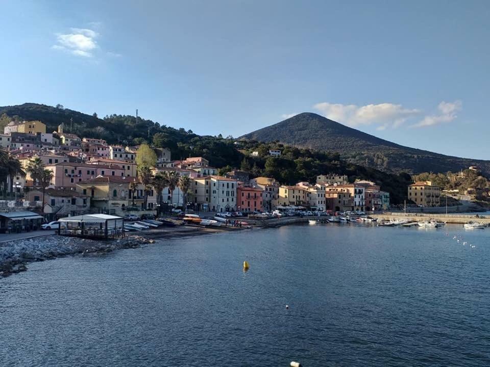 Appartamenti Estivi Anna E Pino Rio Marina Bagian luar foto